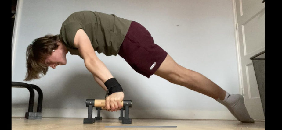 Basic Straddle Planche Lean - Calisthenicsworldwide.com | WO-Calisthenics